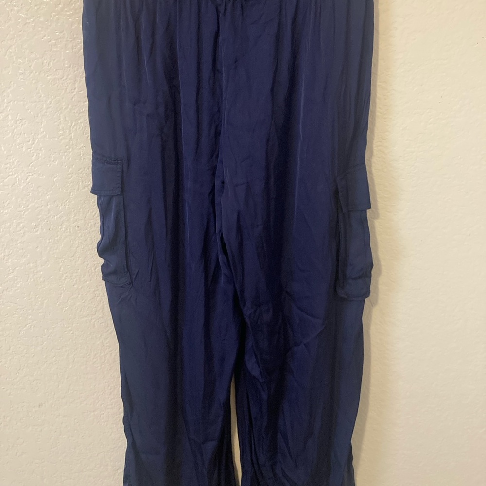 Aerie Navy Track pans cargo pocket - Picture 2 of 5